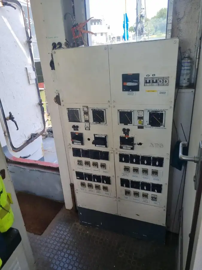 Buque de desembarco, tanque en venta
