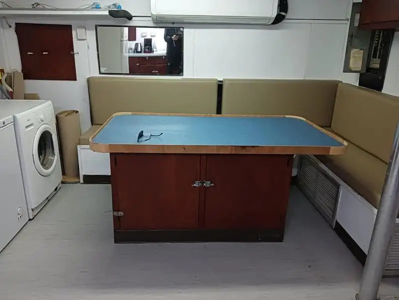 Buque portacontenedores en venta
