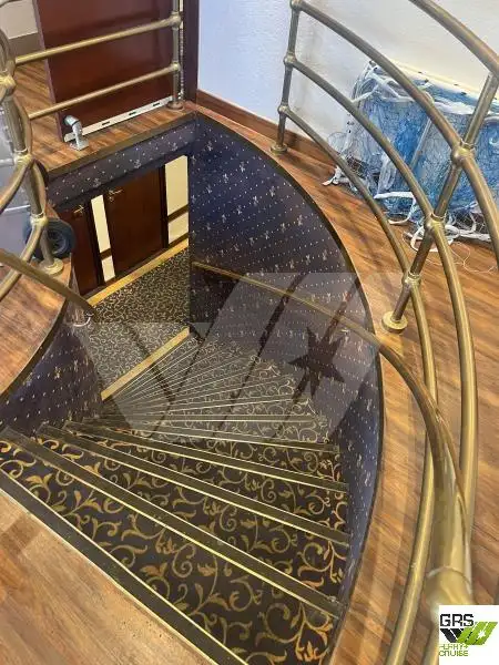 Buque de crucero en venta