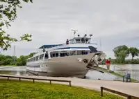 Buque de crucero en venta