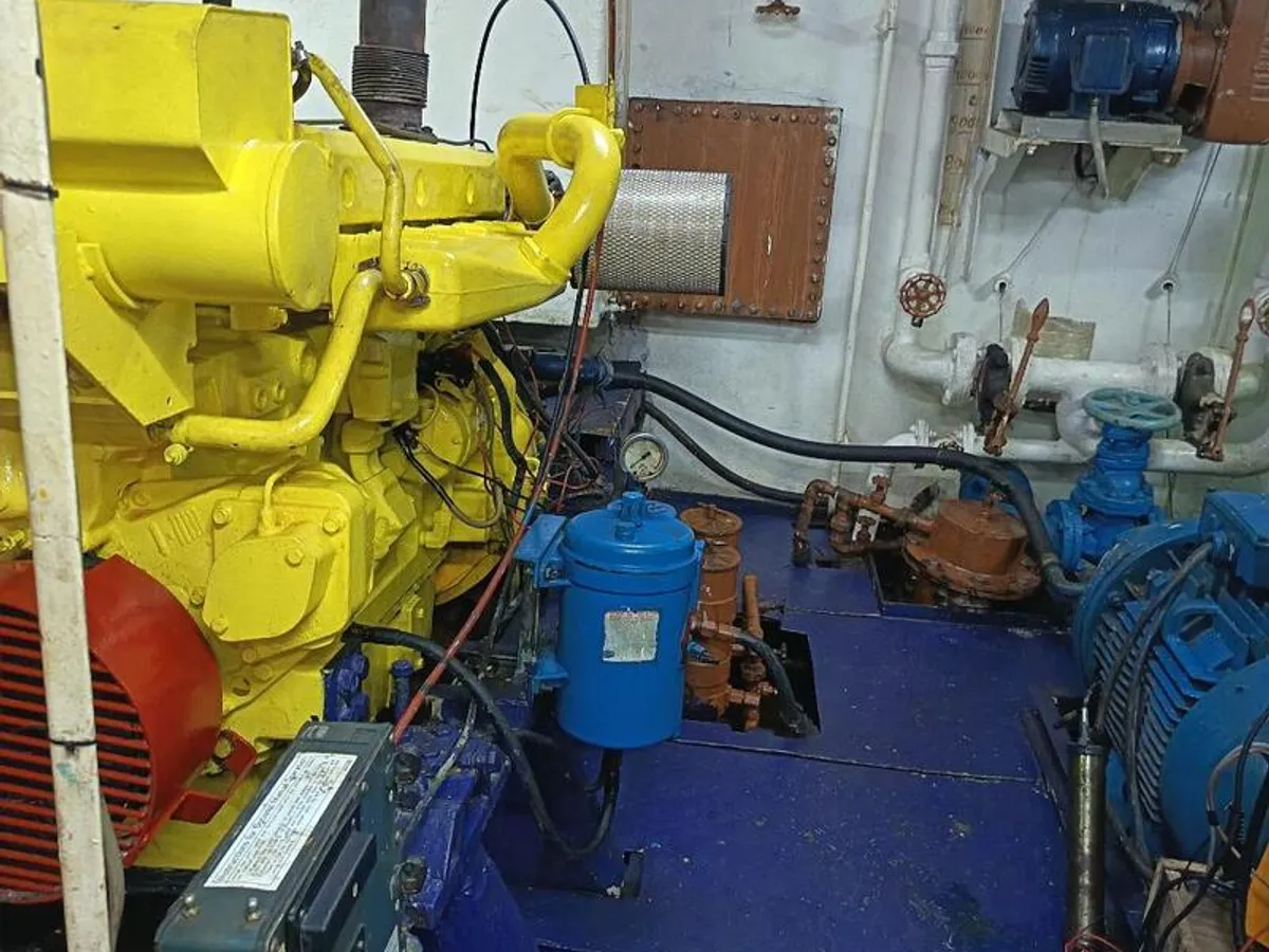 Buque de suministro en venta