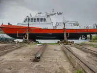 Patrullera en venta