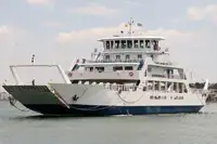 Barco de transbordador en venta