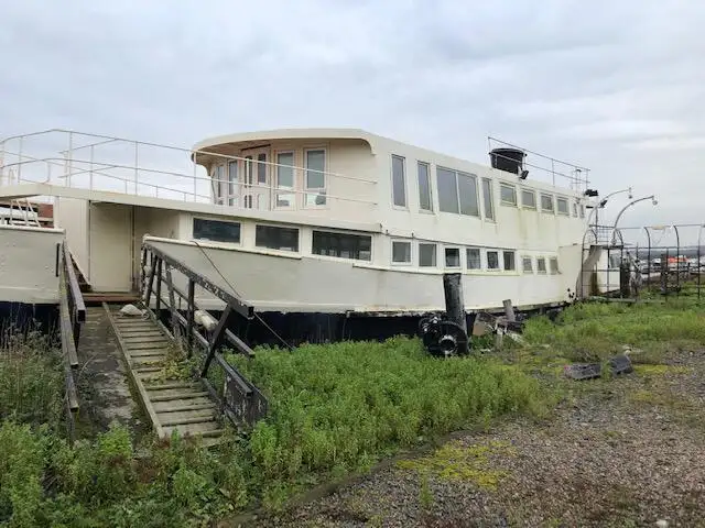 Buque de ferry en venta