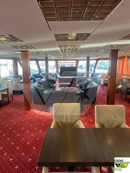 Buque de crucero en venta