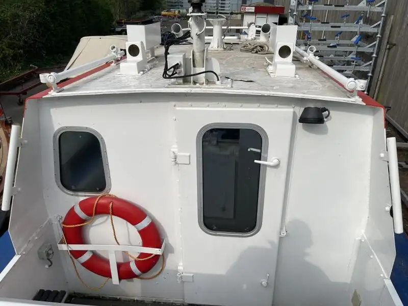 Patrullera en venta