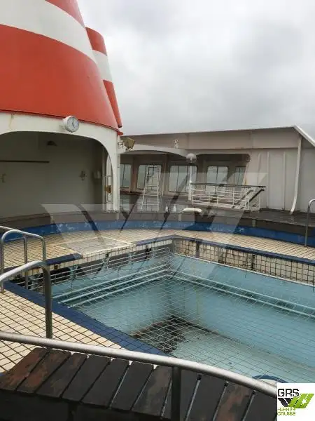 Buque de crucero en venta