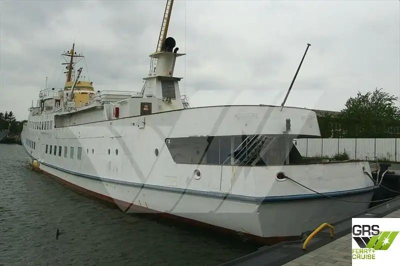 Buque de crucero en venta