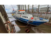 Patrullera en venta