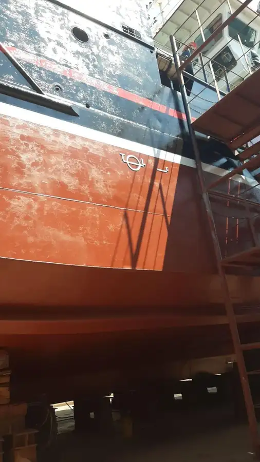 Buque de suministro en venta