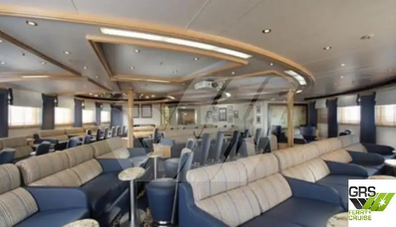 Buque de crucero en venta