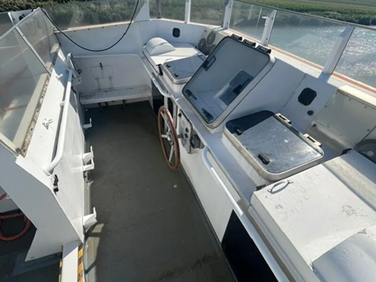 Patrullera en venta