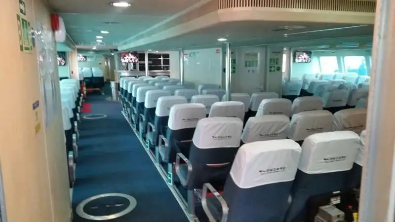 Buque de crucero en venta