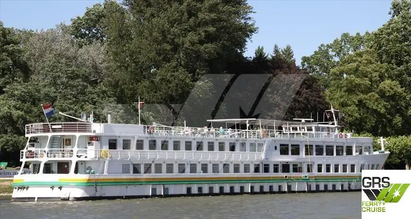Buque de crucero en venta