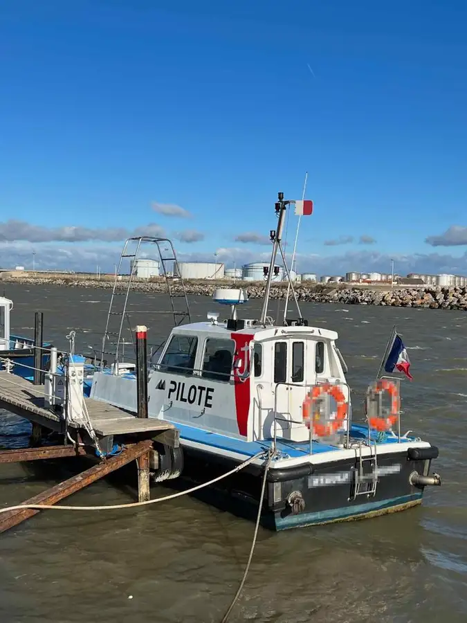 Lancha piloto en venta