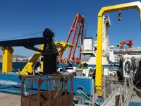 Buque de investigación en venta