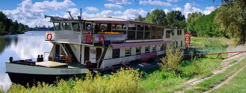 Buque portacontenedores en venta
