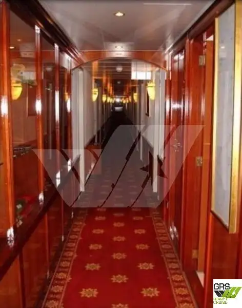 Buque de crucero en venta