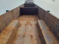Buque portacontenedores en venta