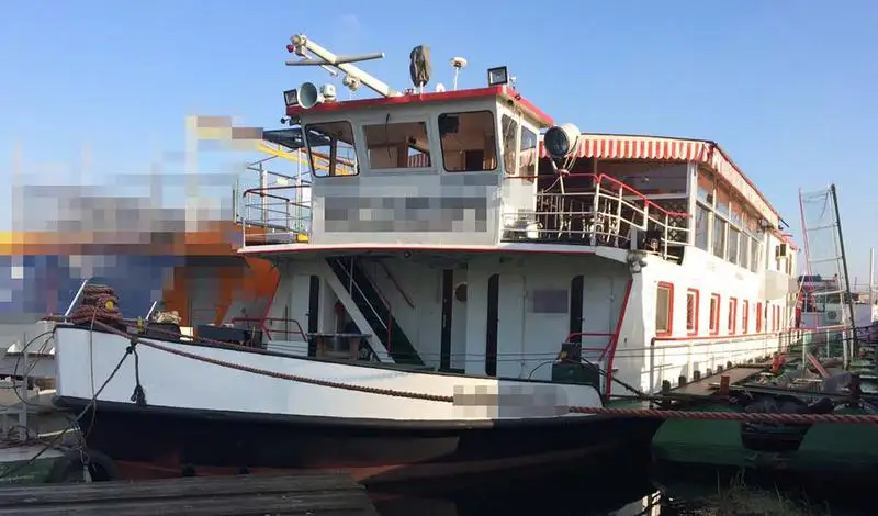 Buque portacontenedores en venta