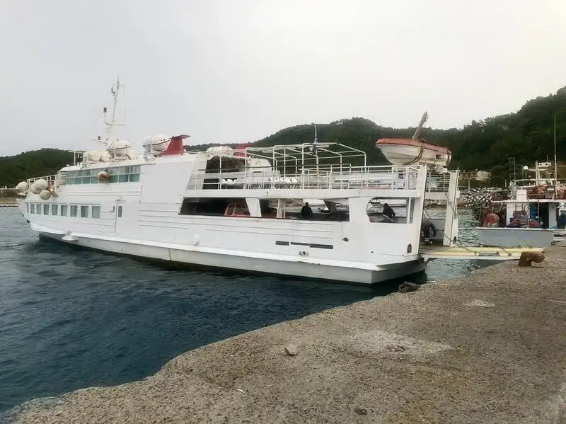 Buque de pasajeros en venta