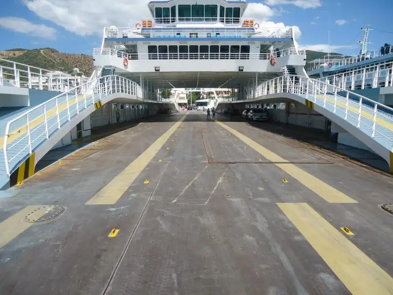 Buque de ferry en venta