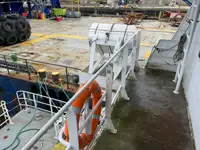 Buque portacontenedores en venta