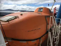 Buque de investigación en venta