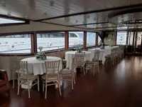 Buque de crucero en venta