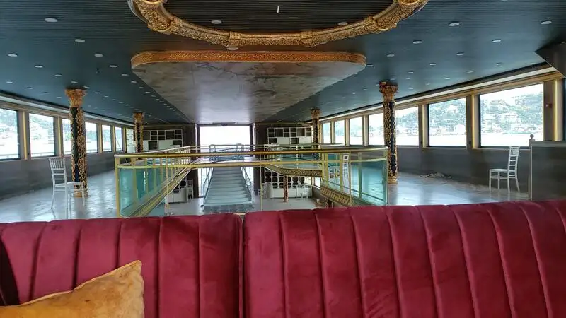 Buque de pasajeros en venta