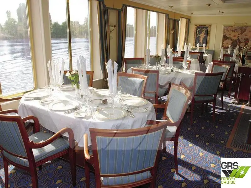 Buque de crucero en venta