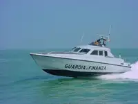 Patrullera en venta