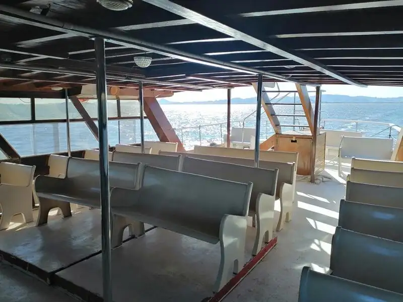 Buque de pasajeros en venta