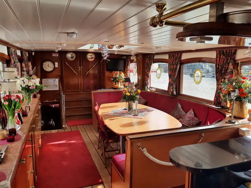 Buque de crucero en venta