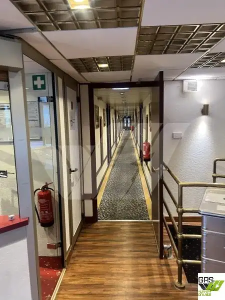 Buque de crucero en venta