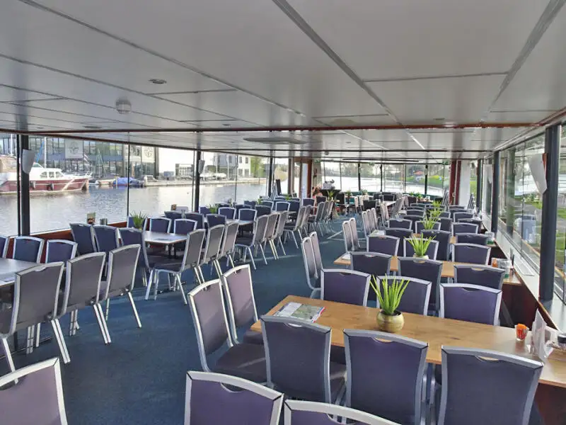 Buque de crucero en venta