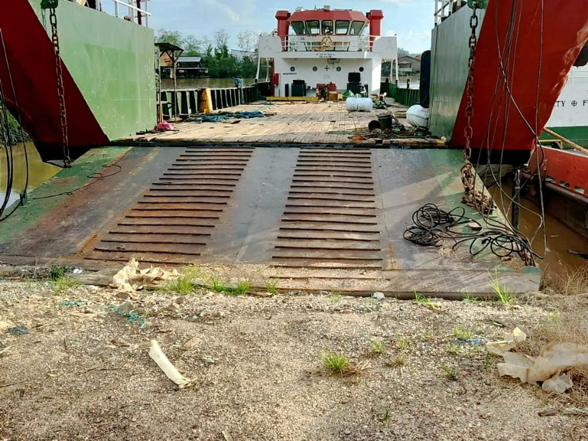 Buque de desembarco, tanque en venta