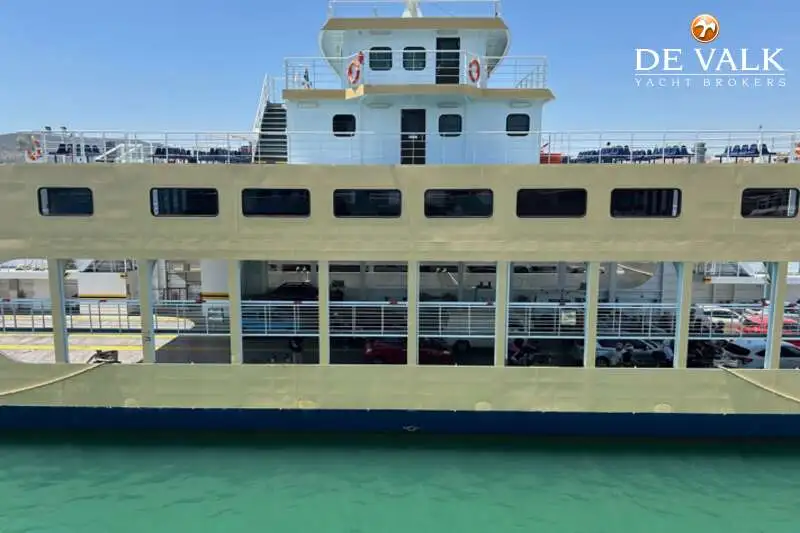 Buque de ferry en venta