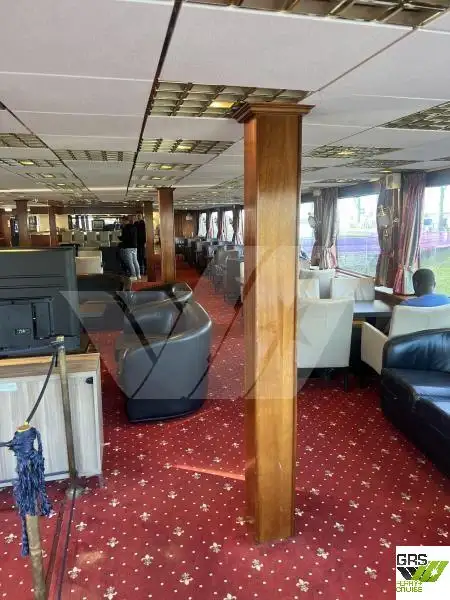Buque de crucero en venta