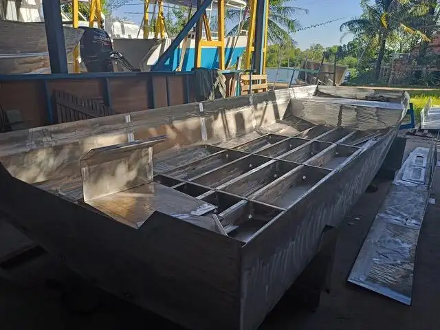 Embarcaciones de trabajo en venta