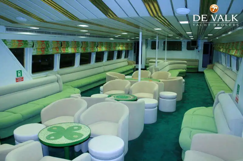 Buque de ferry en venta