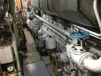 Buque de investigación en venta