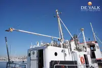 Buque de investigación en venta