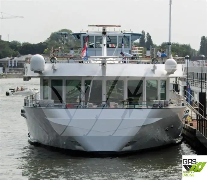 Buque de crucero en venta