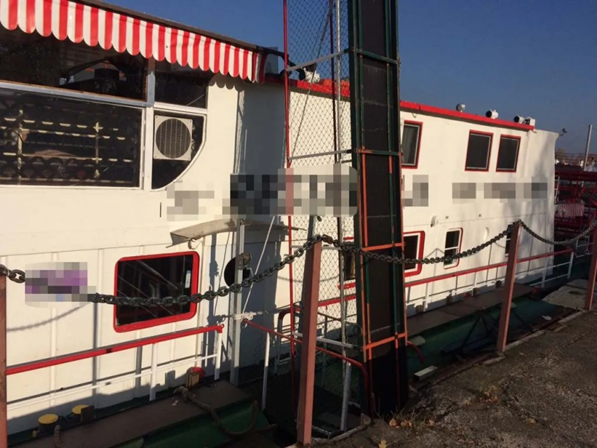 Buque portacontenedores en venta
