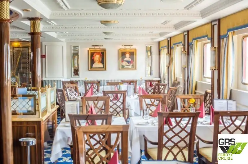 Buque de crucero en venta