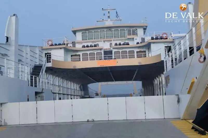 Buque de ferry en venta