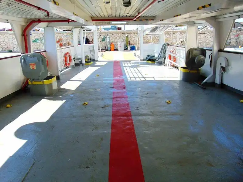 Buque de pasajeros en venta