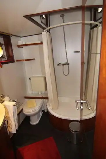 Buque de crucero en venta