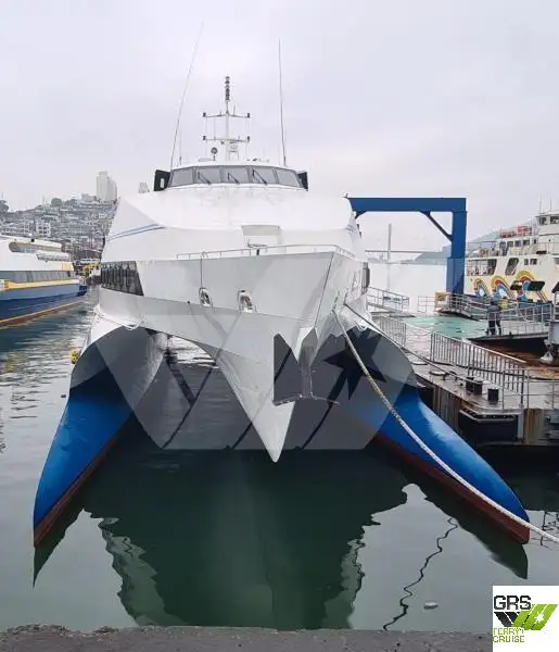 Buque de crucero en venta